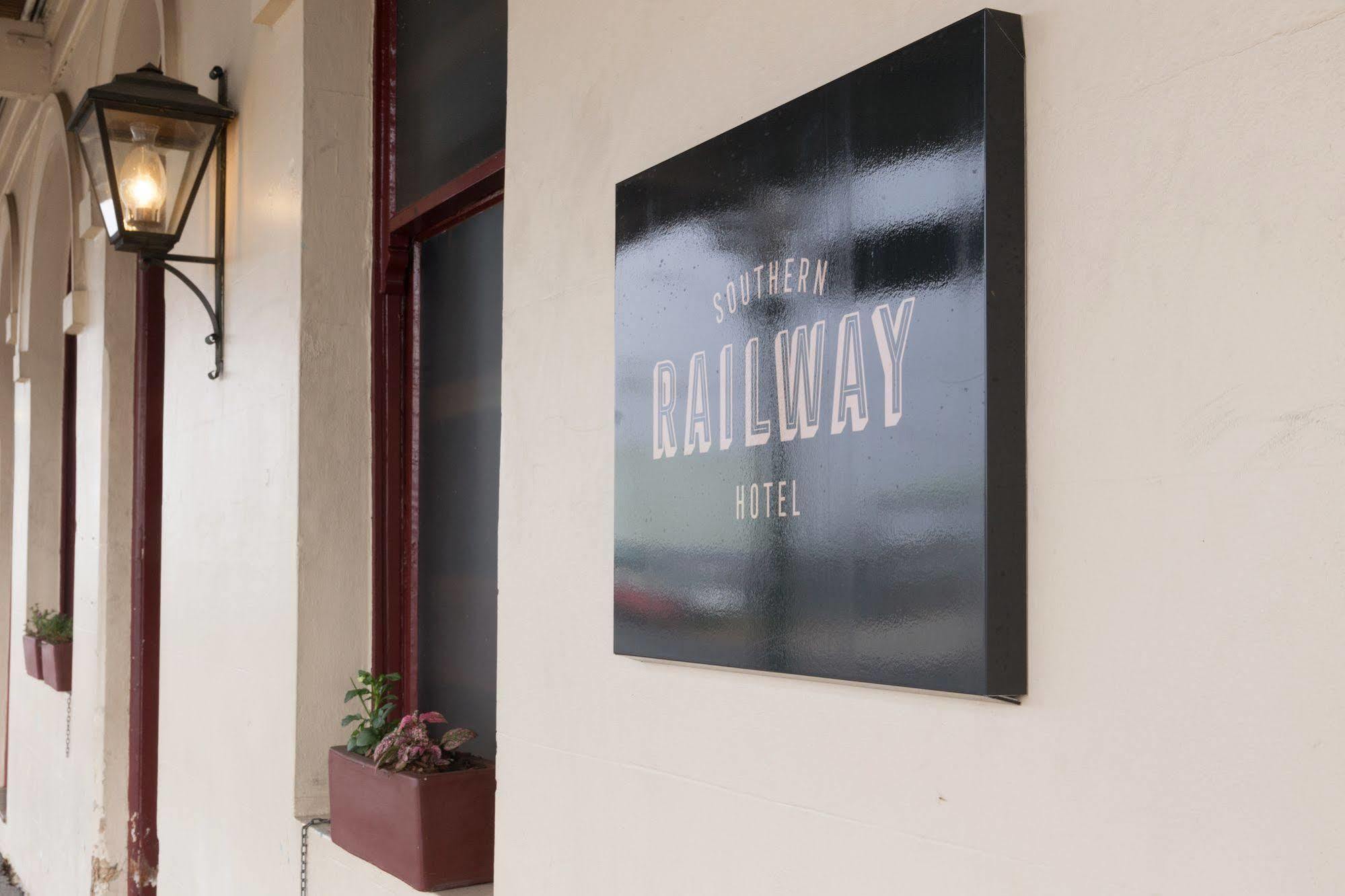 Southern Railway Hotel Goulburn Buitenkant foto