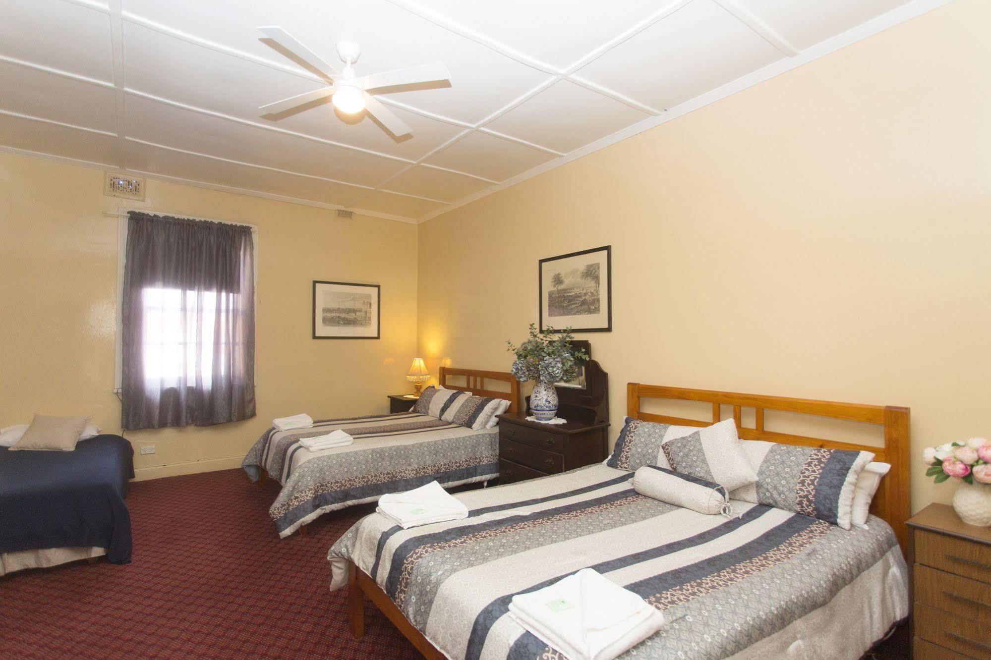 Southern Railway Hotel Goulburn Buitenkant foto